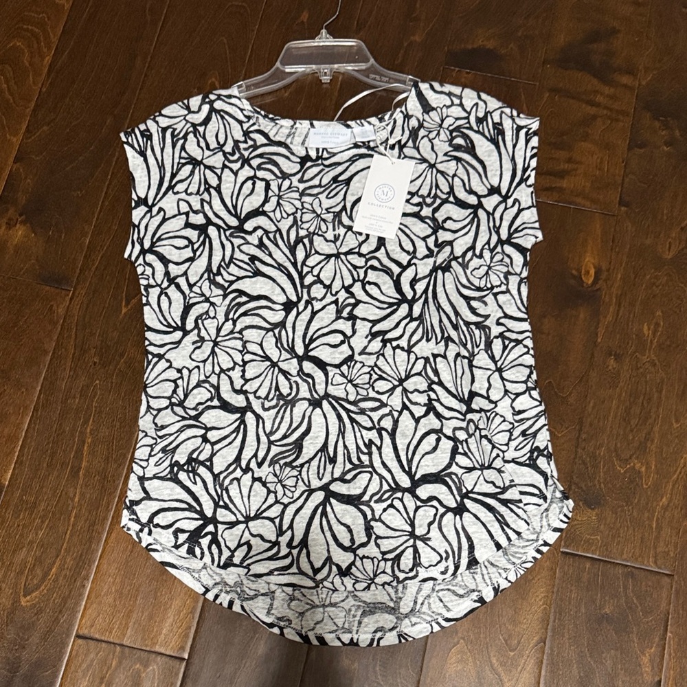 Martha Stewart Black and White Floral Short Sleeve Top